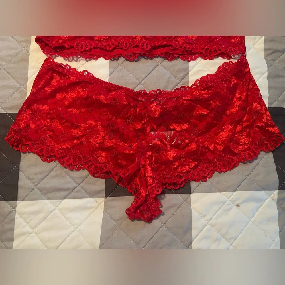 SHEIN Red Lace Intimate Set - Picture 2 of 7